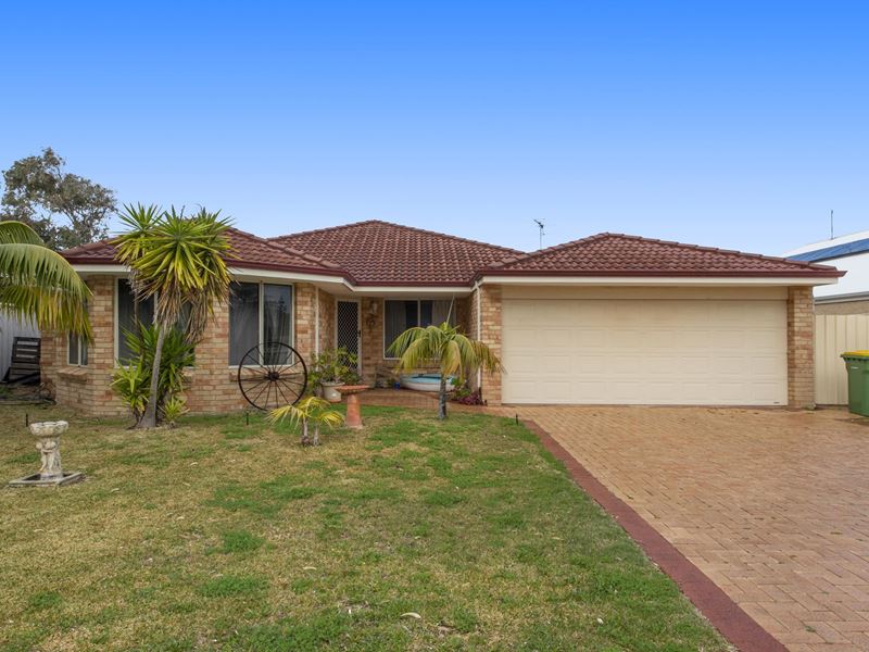 8 Maroonah Road, Golden Bay WA 6174