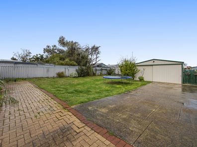 8 Maroonah Road, Golden Bay WA 6174