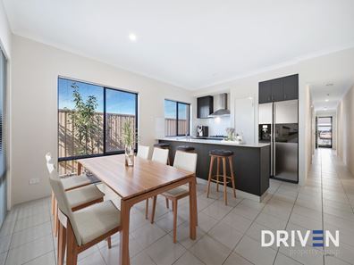 30 Blue Road, Canning Vale WA 6155