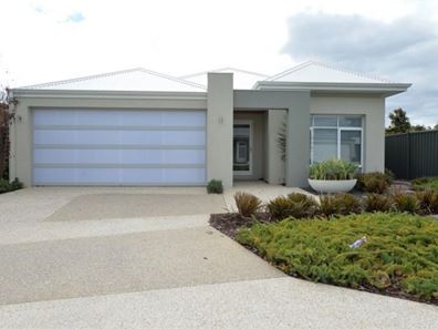 13 Strathmore Close, Baldivis WA 6171