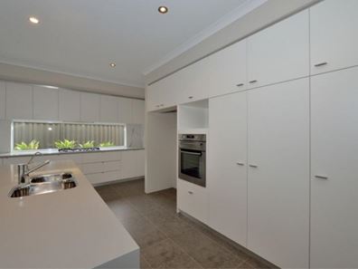 13 Strathmore Close, Baldivis WA 6171