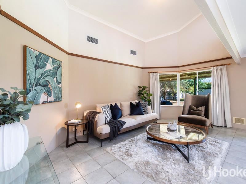 29 Admiralty Crescent, Halls Head WA 6210