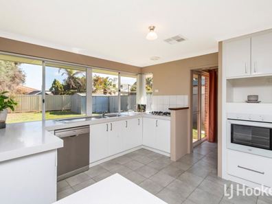 29 Admiralty Crescent, Halls Head WA 6210