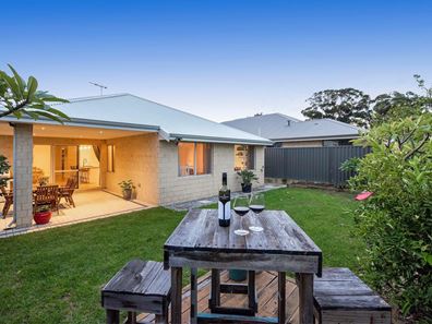 7 Rivelin Way, Aveley WA 6069