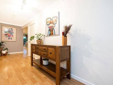 7 Rivelin Way, Aveley WA 6069