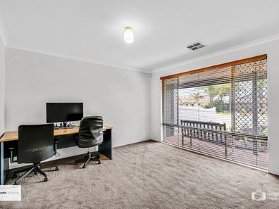 24 Tintagel Place, Ballajura WA 6066