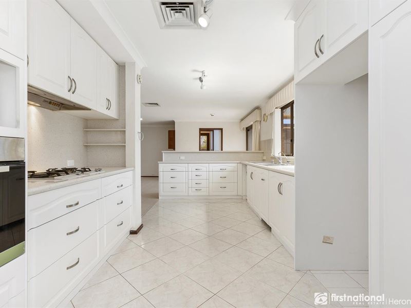 8 McWhae Place, Bull Creek