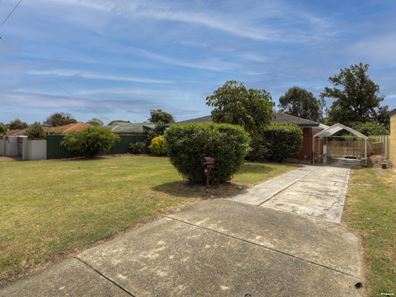 92 Sussex Road, Forrestfield WA 6058