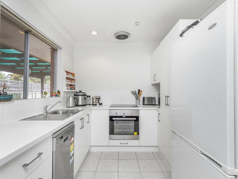 8/30 Canara Rd, Westminster