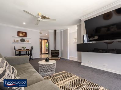 6 Baloo Place, Koongamia WA 6056