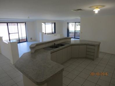168 Mclarty Road, Halls Head WA 6210