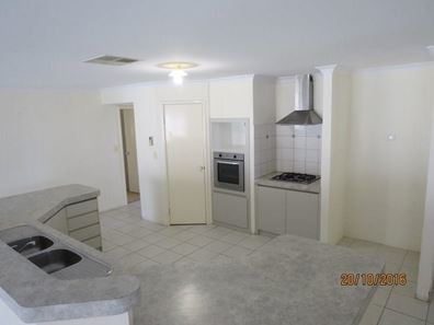 168 Mclarty Road, Halls Head WA 6210