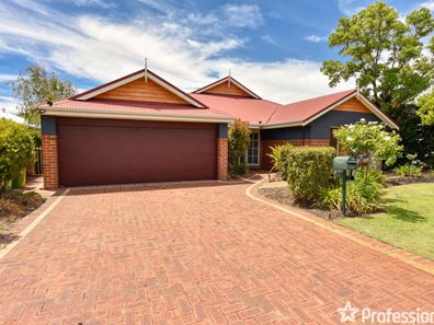4 Carpentaria Drive, Port Kennedy WA 6172