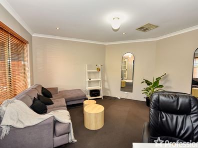 4 Carpentaria Drive, Port Kennedy WA 6172