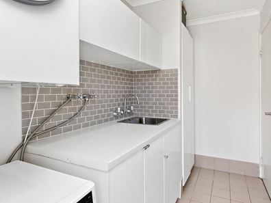 53 Manly Cres, Warnbro WA 6169