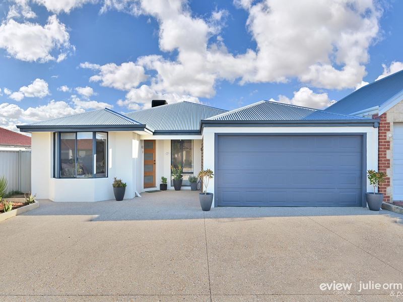 4 Kensington Way, Pearsall