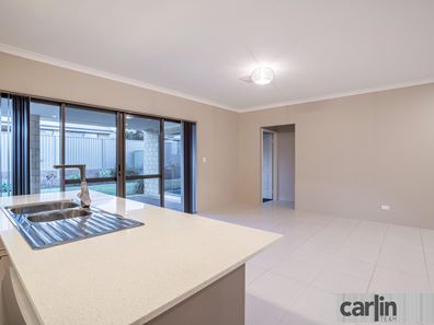 4 Litoria Drive, Wandi WA 6167