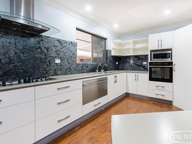 18 Yanget Street, Mandurah WA 6210