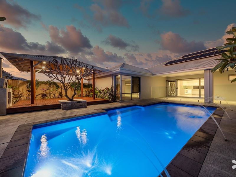 1 Louttit Bend, Piara Waters