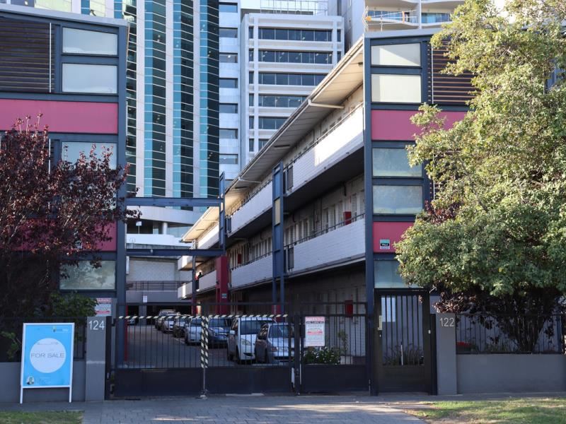 4/122 Terrace Road, Perth