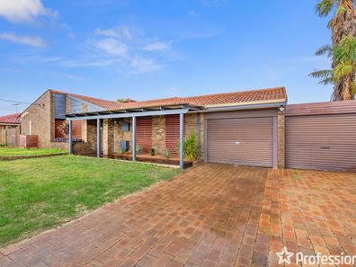 61 Vinca Way, Forrestfield WA 6058