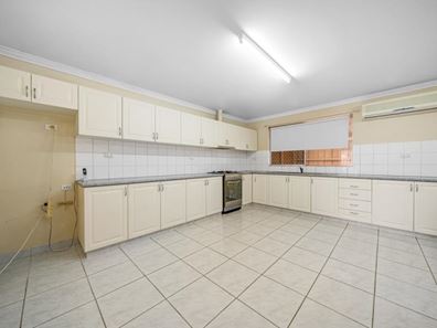 15B Paringa Street, Morley WA 6062