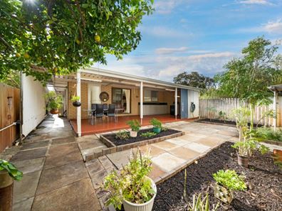 15B Paringa Street, Morley WA 6062