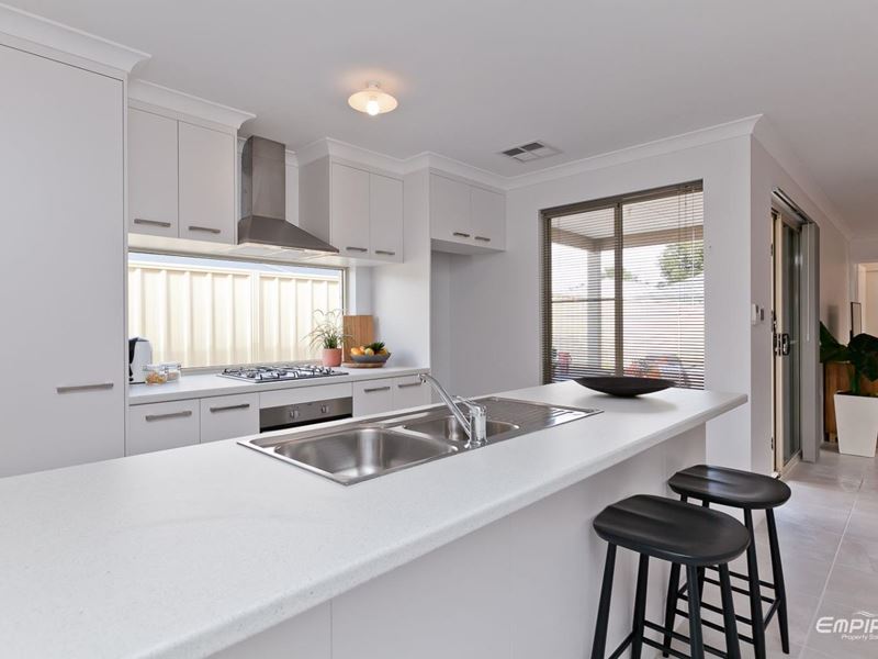 11 Yellowstone Grove, Success