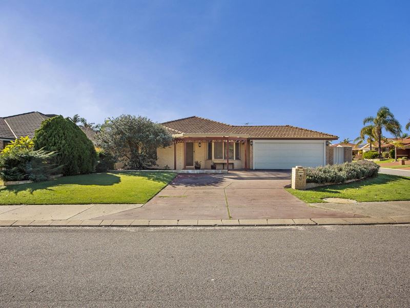 61 Kurrajong Drive, Thornlie