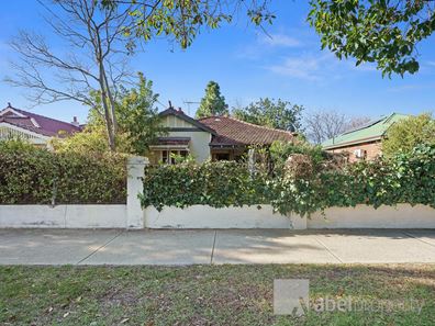 212 Ninth Avenue, Inglewood WA 6052