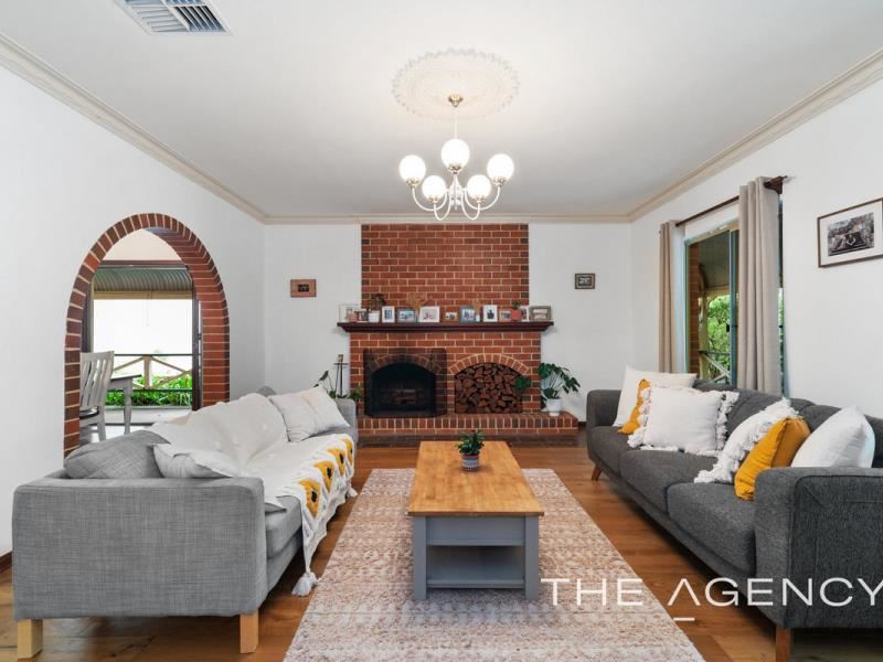 6 Campbell Way, Parkerville