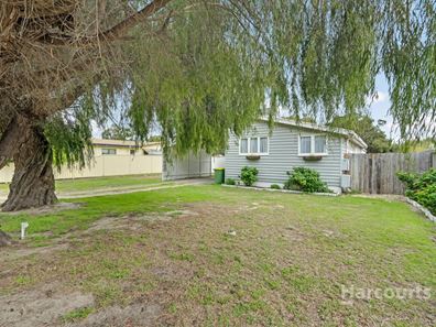32 Flinders Street, Falcon WA 6210