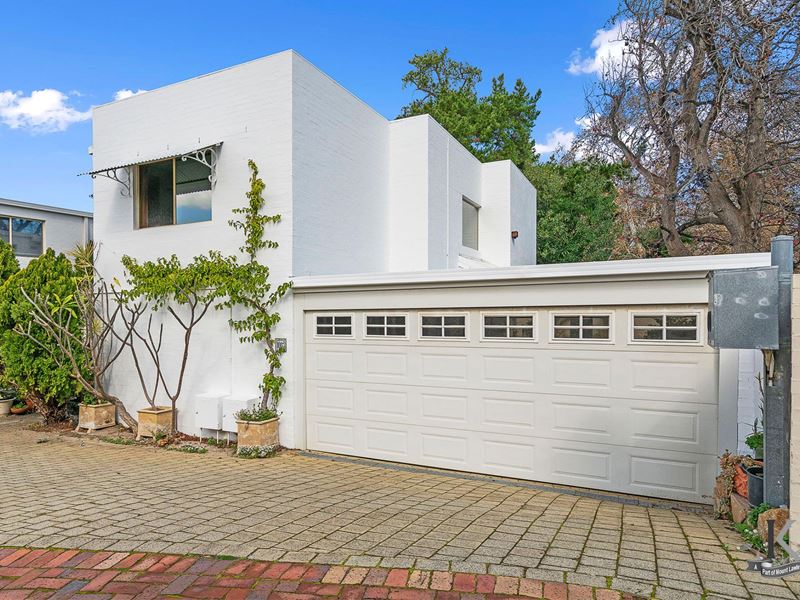 100A Joel Terrace, Mount Lawley