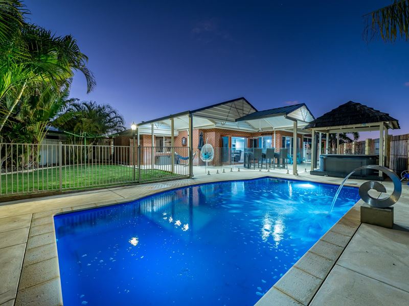 5 Badenoch Court, Kinross