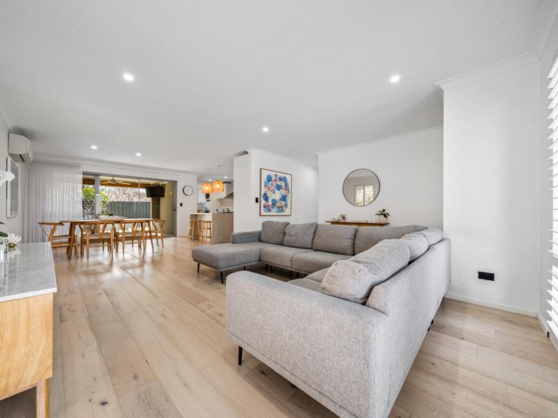27B Risley Way, Carine