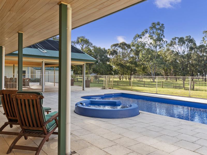 120 Byford Meadows Drive, Oakford WA 6121