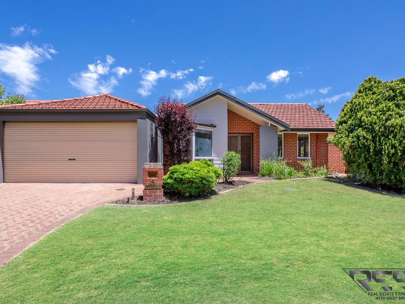 5 St Michaels Green, Canning Vale