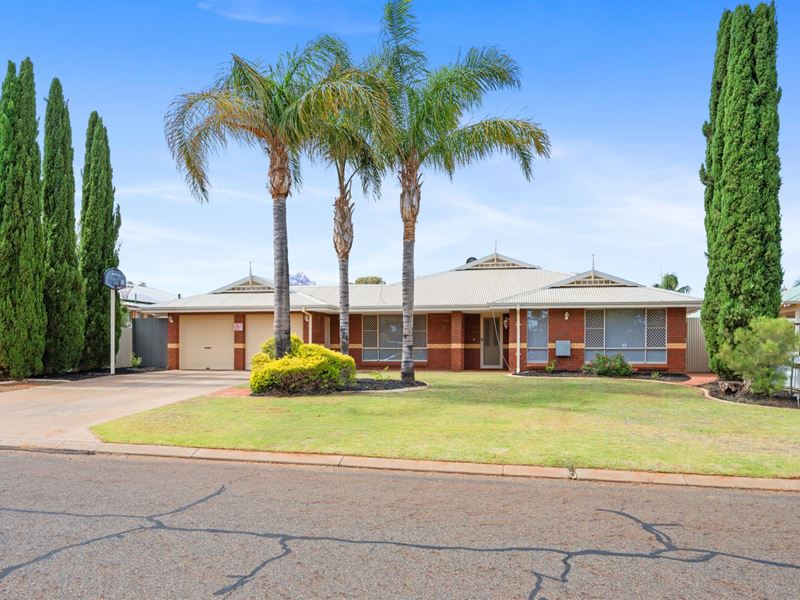 7 Windarra Way, Hannans WA 6430