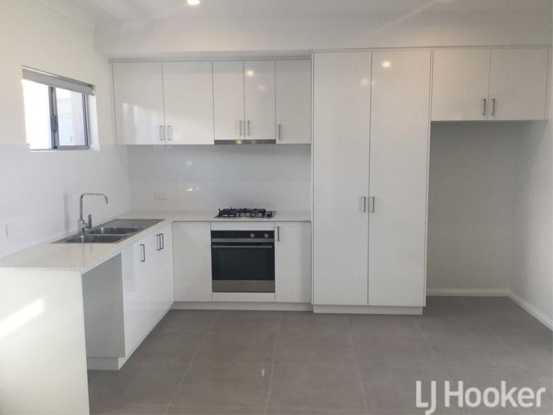 8/10 Day Road, Mandurah