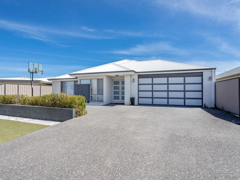 23 Tordera Parkway, Piara Waters
