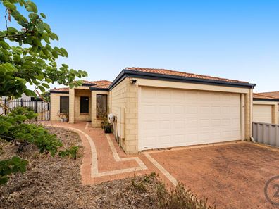 2/57 Portmarnock Circle, Halls Head WA 6210