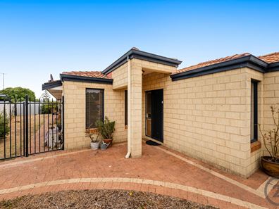 2/57 Portmarnock Circle, Halls Head WA 6210