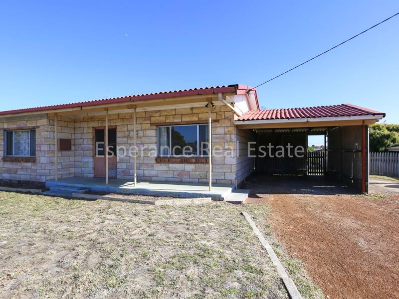 77 Burton Road, Castletown