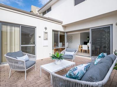 1 Fenian Pass, Hillarys WA 6025