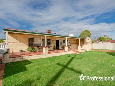 41 Connemara Drive, Thornlie WA 6108
