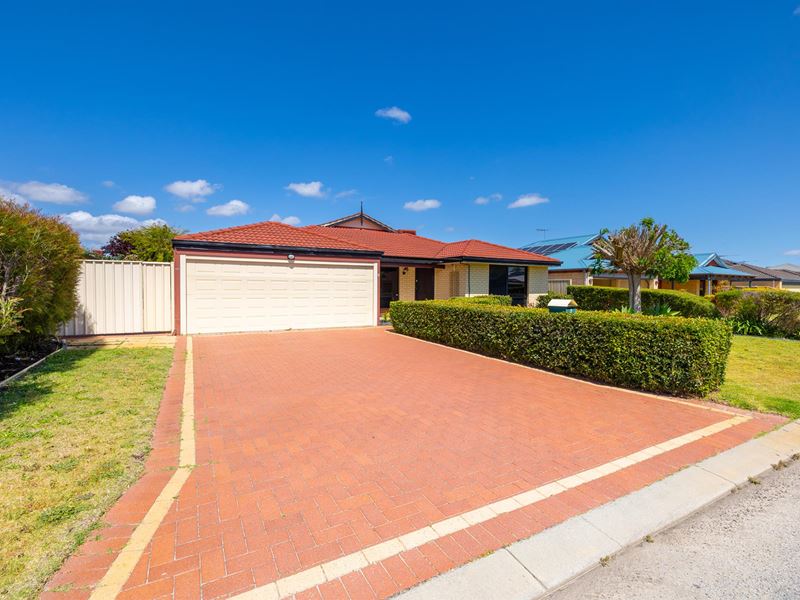 4 Excelsior Drive, Canning Vale