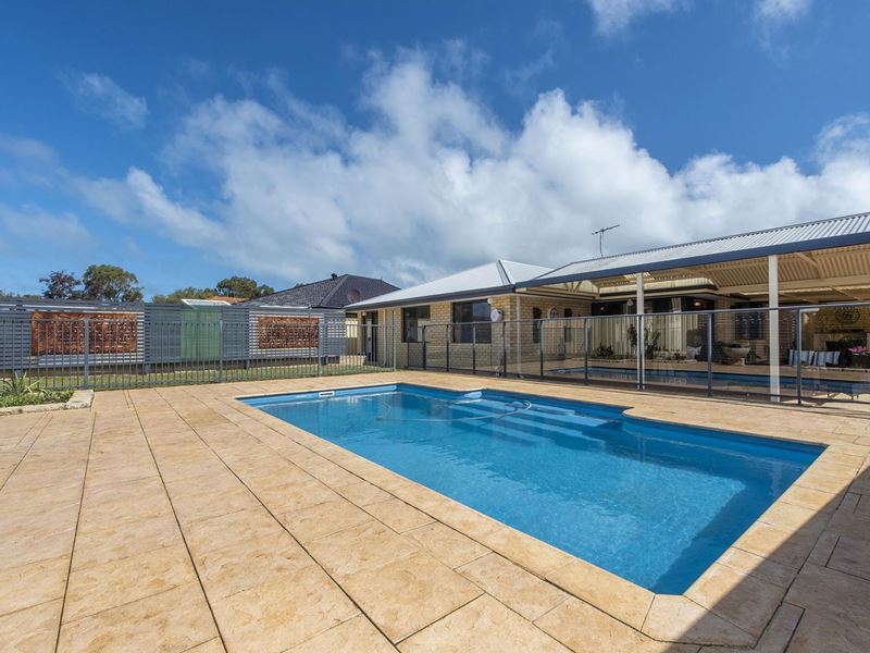 6 Versailles Gardens, Port Kennedy