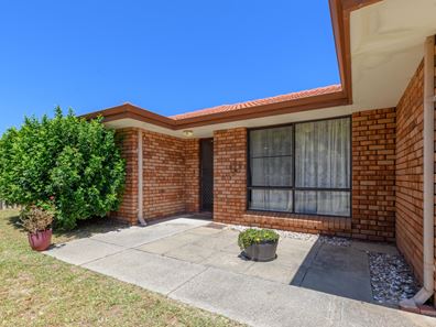 32 Carnegie Loop, Cooloongup WA 6168