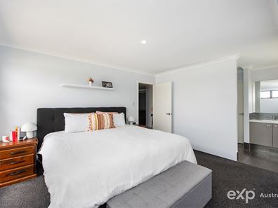 43 Barron Turn, South Yunderup WA 6208