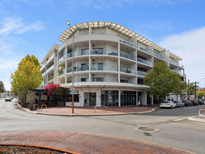 12/177 Stirling Street, Perth